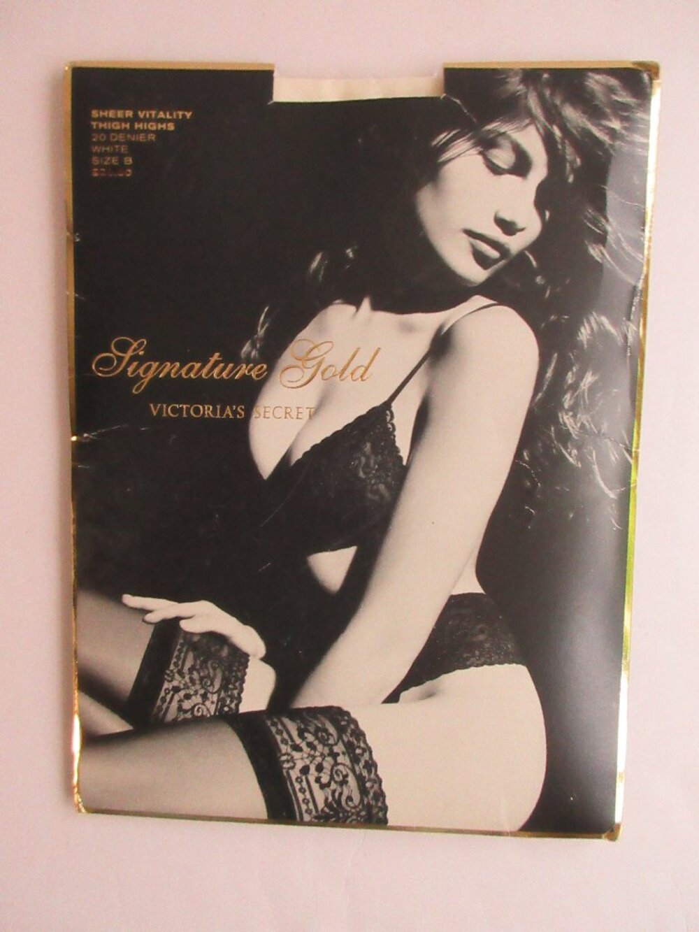 Victoria's Secret Thigh Highs Womens Size B White Signature Gold Sheer Vitality